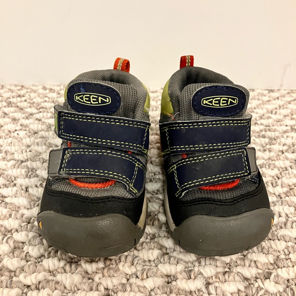 Keen | Toddler Hiking Shoe | size 5